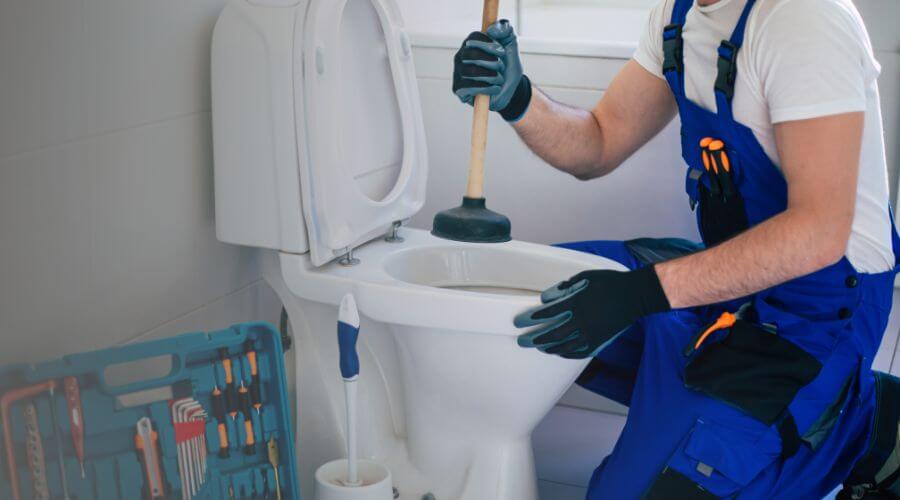 Professional septic tank pumping in Lansing, MI